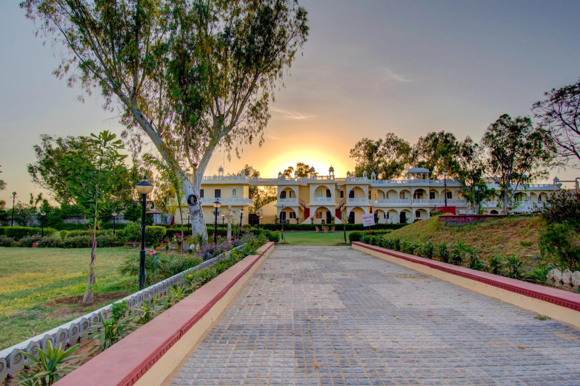 Palette - Rani Bagh Resort ชัยปุระ ภายนอก รูปภาพ